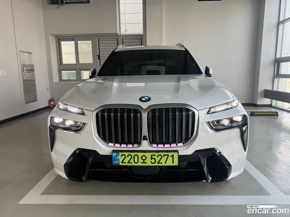 BMW X7 2025