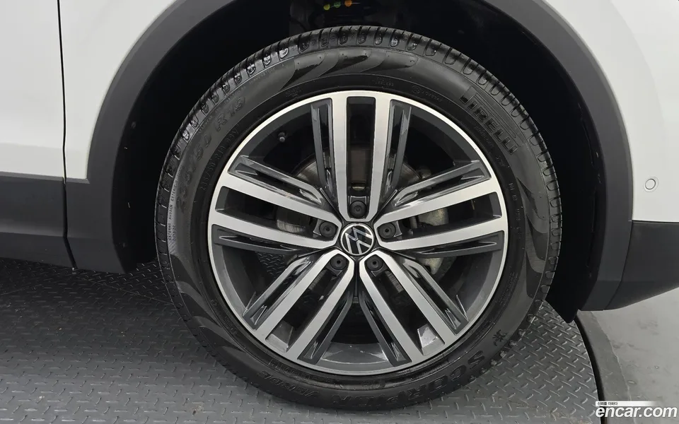 Volkswagen Tiguan 2.0 TDI 2024 — миниатюра 5