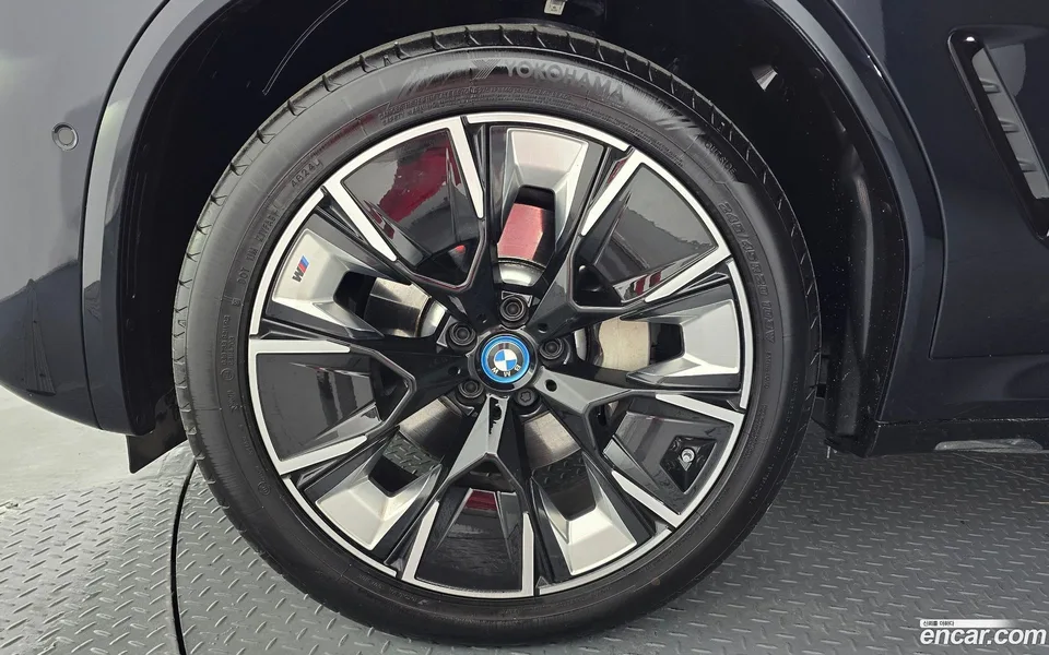 BMW iX3 M 2025 — миниатюра 5