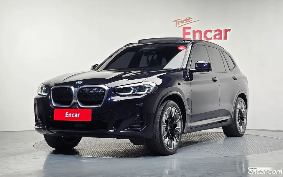 BMW iX3 M 2025 — фото 1, купить с доставкой в Москву