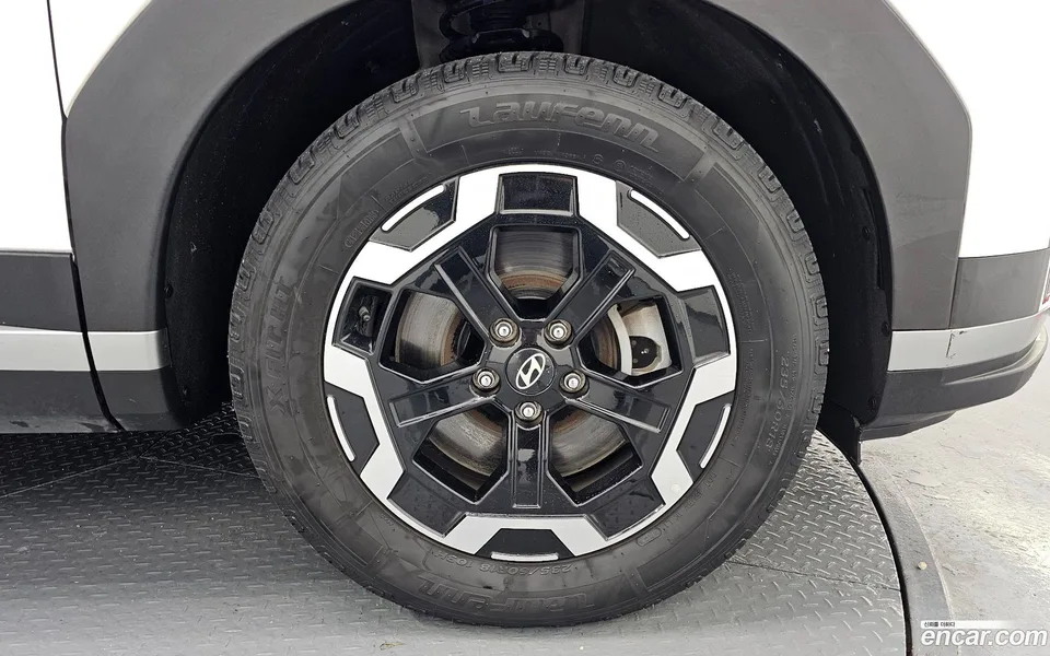 Hyundai SantaFe 2.5T 4WD 2023 — миниатюра 2