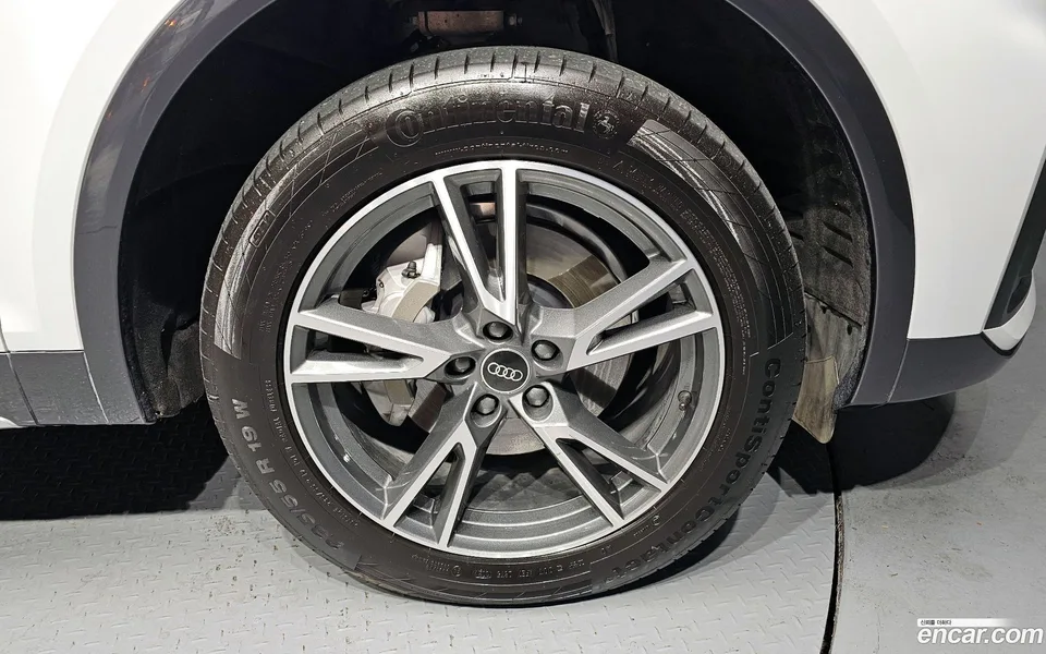 Audi Q5 45 TFSI 2022 — миниатюра 2