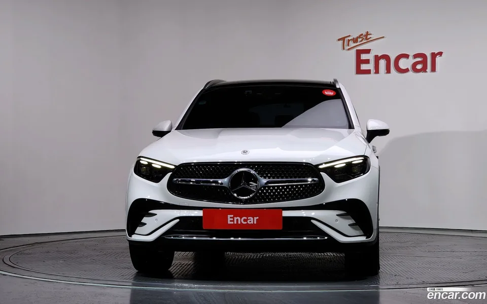 Mercedes-Benz GLC-Class GLC300 4MATIC AMG Line 2024 — миниатюра 3