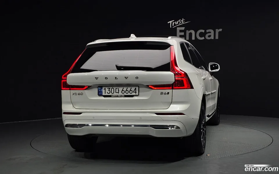 Volvo XC60 B6 2023 — миниатюра 4