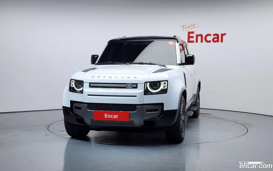 Land Rover Defender 110 P300 X- SE 2024 — миниатюра 3