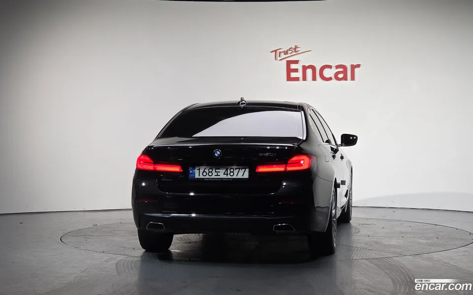 BMW 5 Series 520i 2022 — миниатюра 4