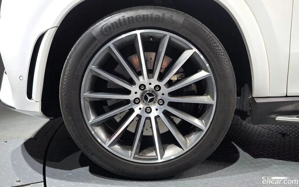 Mercedes-Benz GLE-Class GLE400d 4MATIC 2023 — миниатюра 2