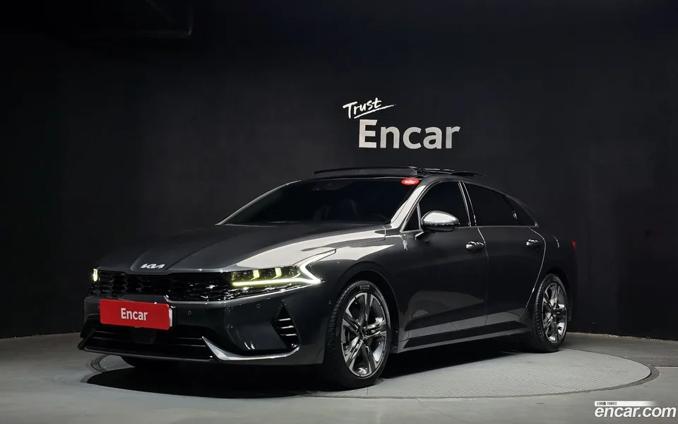 Kia K5 Hybrid 2023 — фото 1, купить с доставкой в Москву
