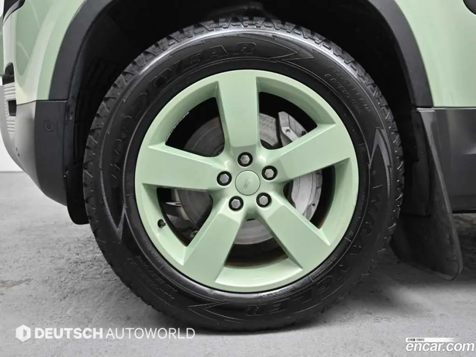 Land Rover Defender 110 D300 75th 2023 — миниатюра 2