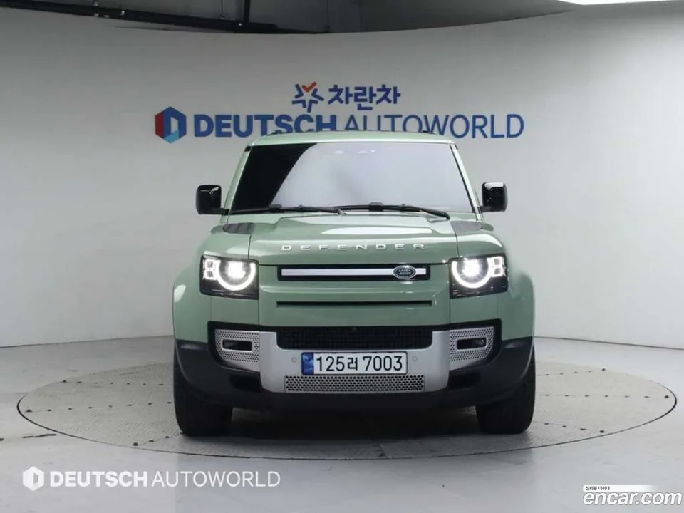 Land Rover Defender 110 D300 75th 2023 — миниатюра 3