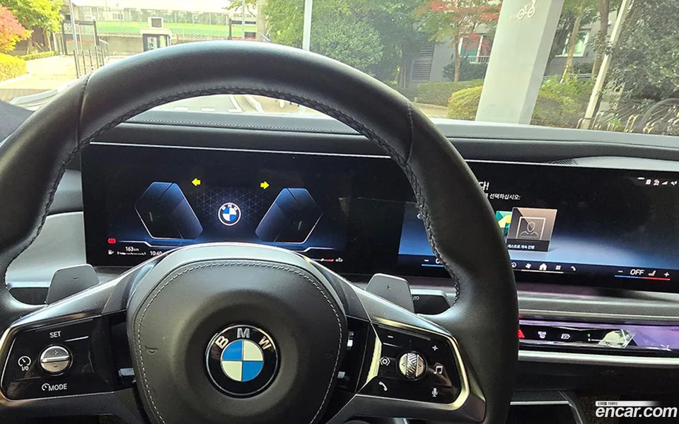 BMW 7 Series 740i sDrive 2023 — миниатюра 2