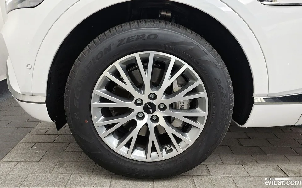 Genesis GV80 2.5T 2WD 2023 — миниатюра 2