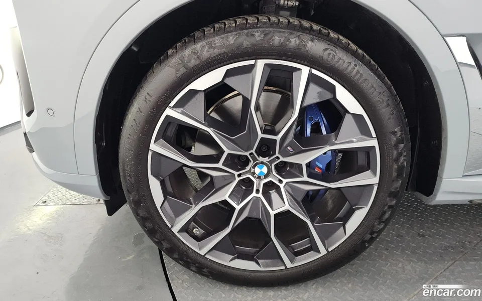 BMW X7 xDrive 40i M 6 2024 — миниатюра 2