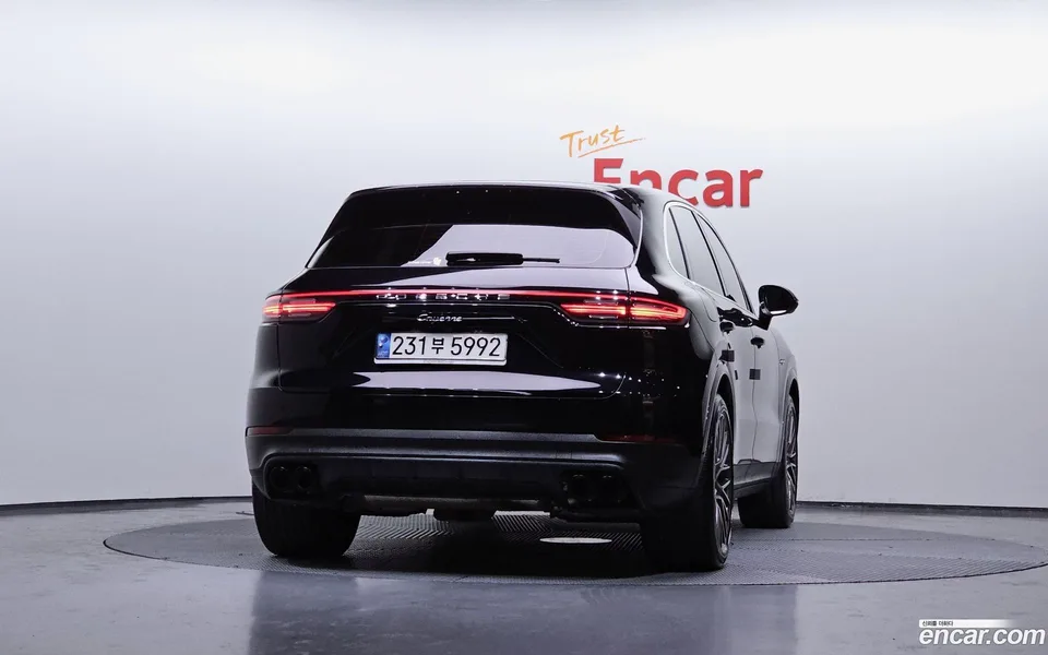 Porsche Cayenne 3.0 E- 2022 — миниатюра 4