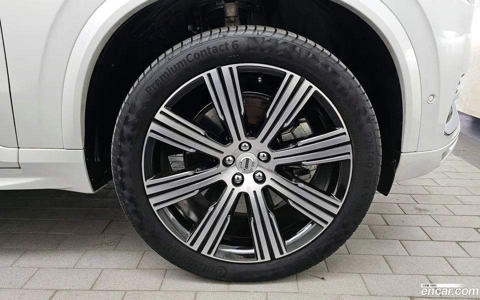 Volvo XC90 T8 2022 — thumbnail 2