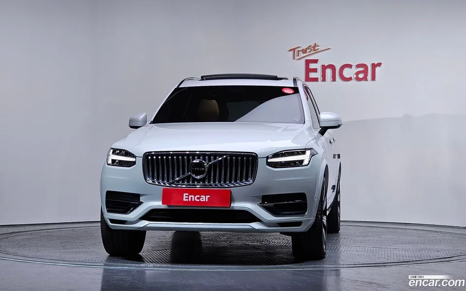 Volvo XC90 T8 2022 — thumbnail 3