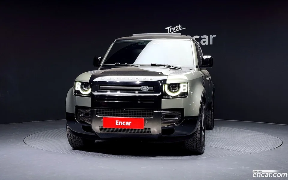 Land Rover Defender 110 P400 X 2024 — миниатюра 3