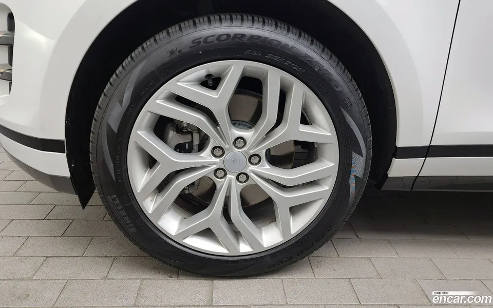 Land Rover Range Rover Evoque P250 R- SE 2022 — миниатюра 5