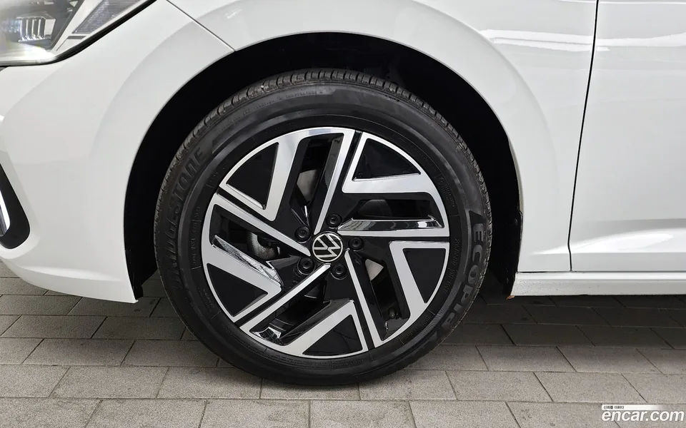 Volkswagen Jetta 1.5 TSI 2023 — миниатюра 2
