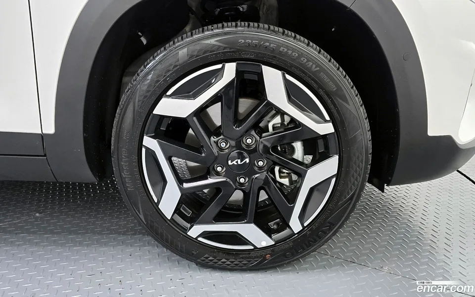 Kia Seltos 1.6 2WD 2024 — миниатюра 2