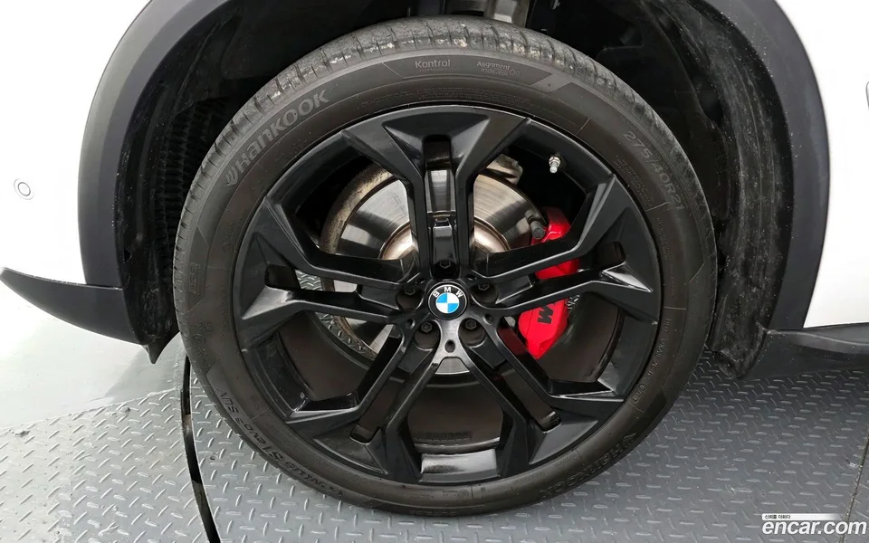 BMW X5 xDrive 40i xLine 2022 — миниатюра 5