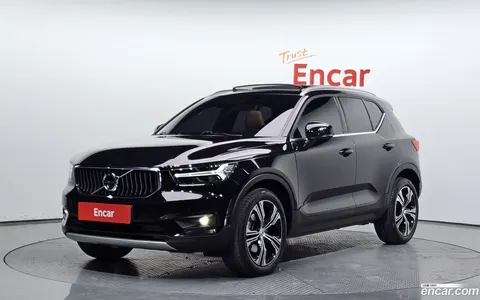 Volvo XC40 2022 купить в Москве