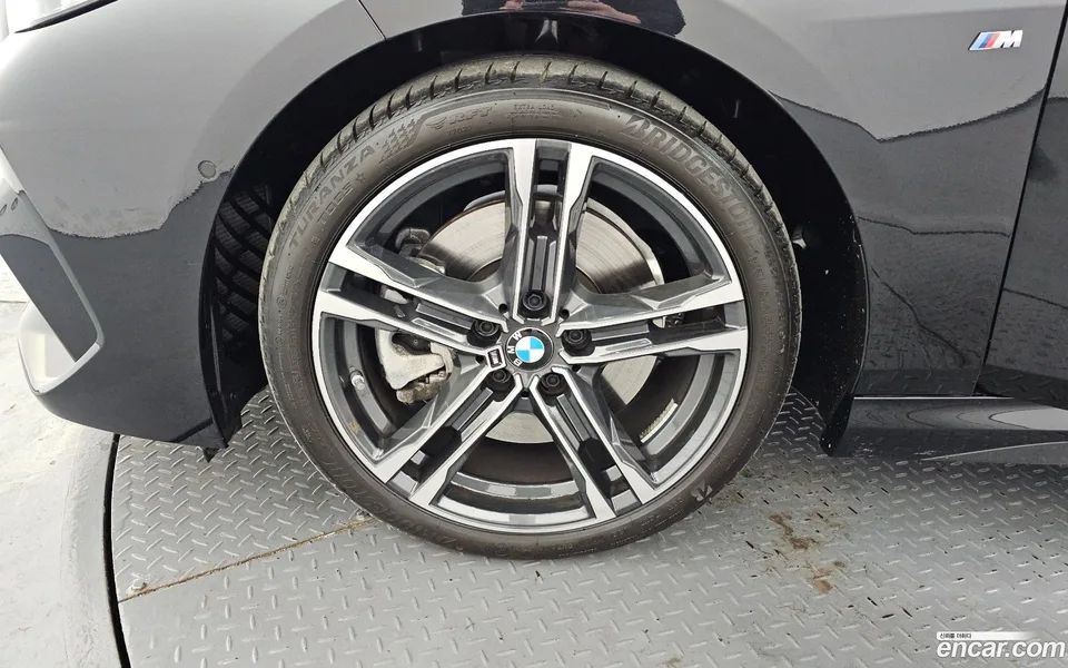 BMW 2 Series Gran Coupe 220i M 2024 — миниатюра 5