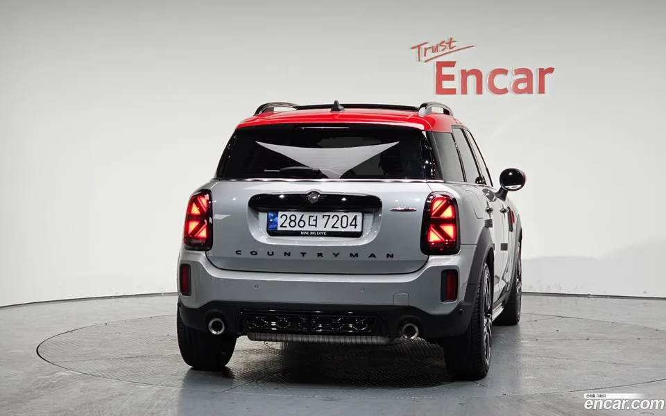 MINI Cooper S Countryman JCW 2023 — миниатюра 4