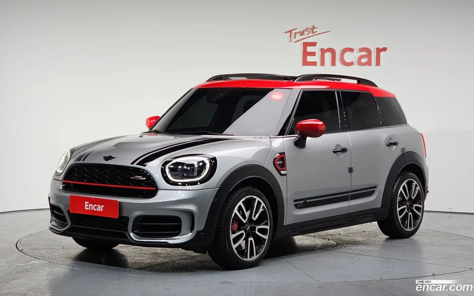 MINI Cooper S Countryman JCW 2023 — фото 1, купить с доставкой в Москву