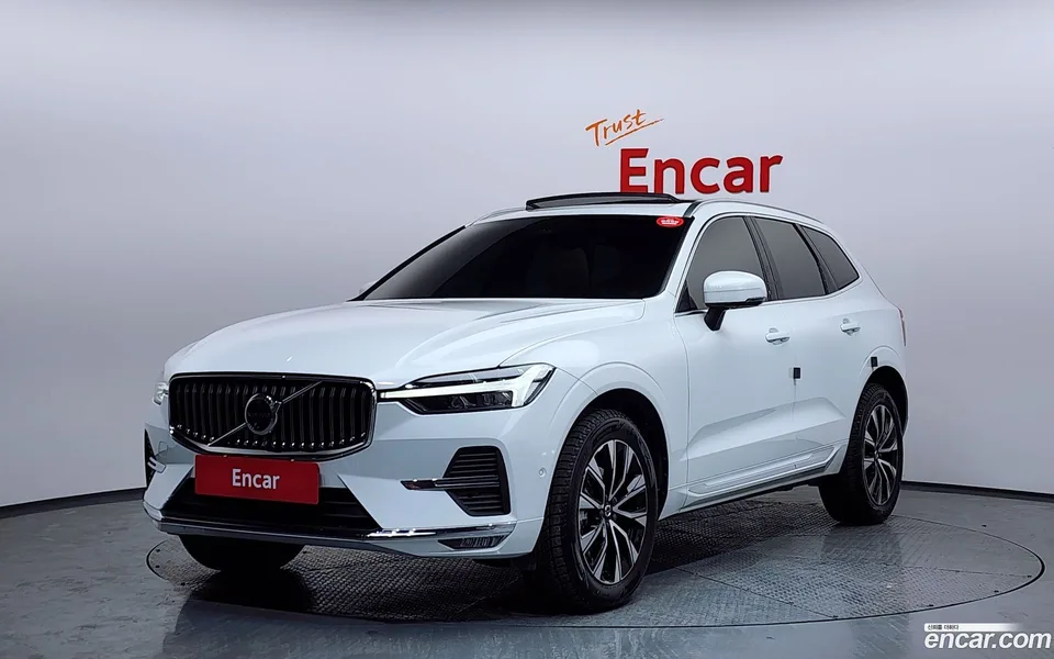 Volvo XC60 B5 2024 — фото 1, купить с доставкой в Москву