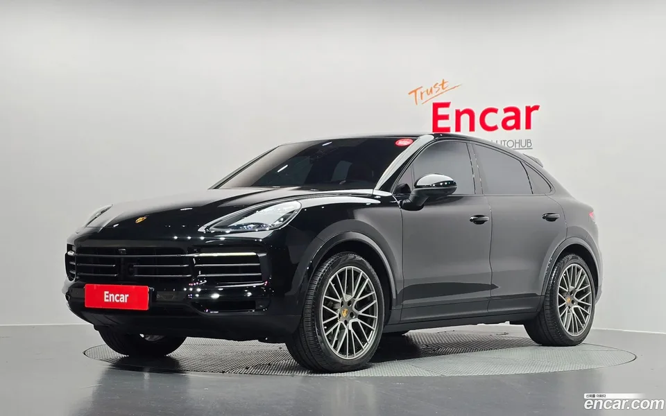 Porsche Cayenne 3.0 2023 — фото 1, купить с доставкой в Москву
