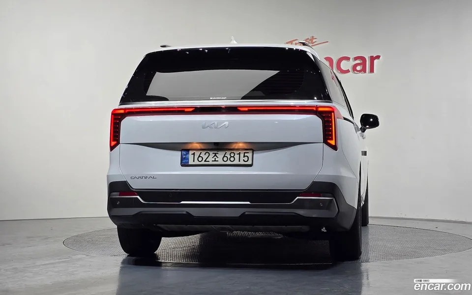 Kia Carnival 9 2024 — thumbnail 4