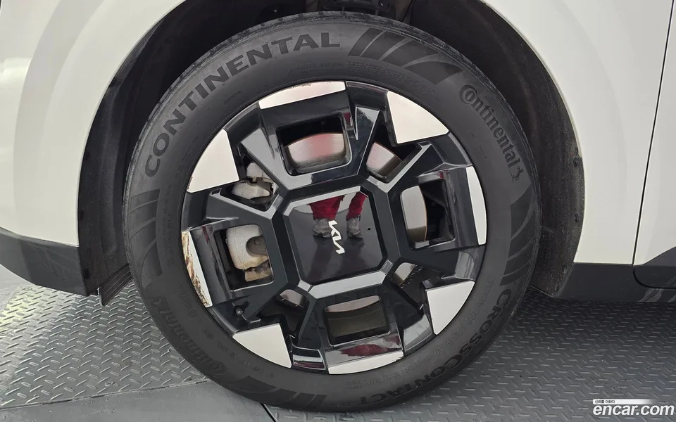 Kia Carnival 9 2024 — thumbnail 5