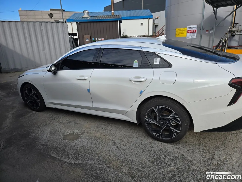 Kia K5 Hybrid 2025 — миниатюра 3