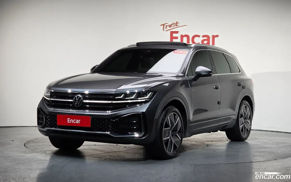 Volkswagen Touareg 3.0 TDI R-Line 2024 — фото 1, купить с доставкой в Москву