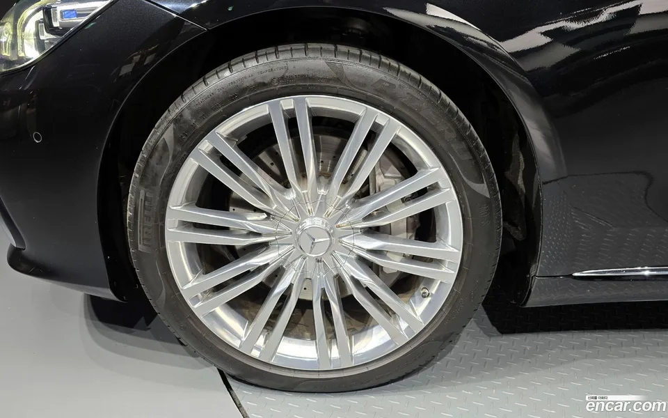 Mercedes-Benz S-Class S580e 4MATIC 2023 — thumbnail 2