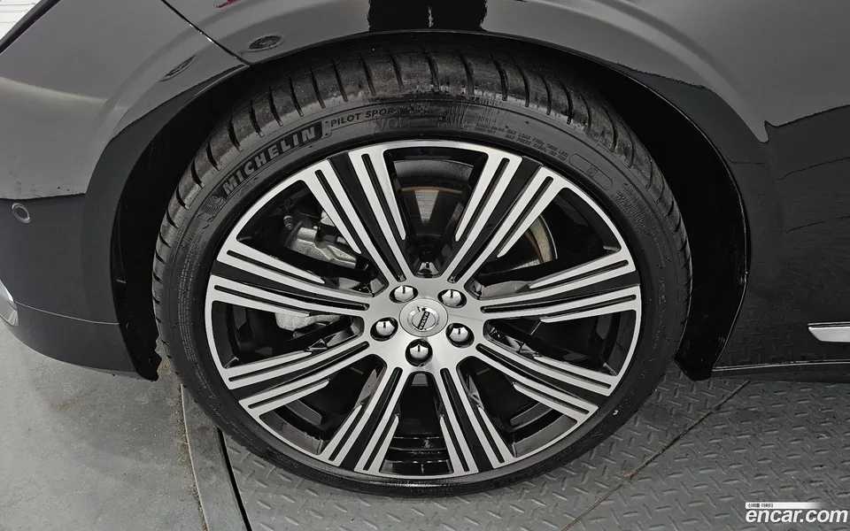 Volvo S90 B6 AWD 2023 — миниатюра 2