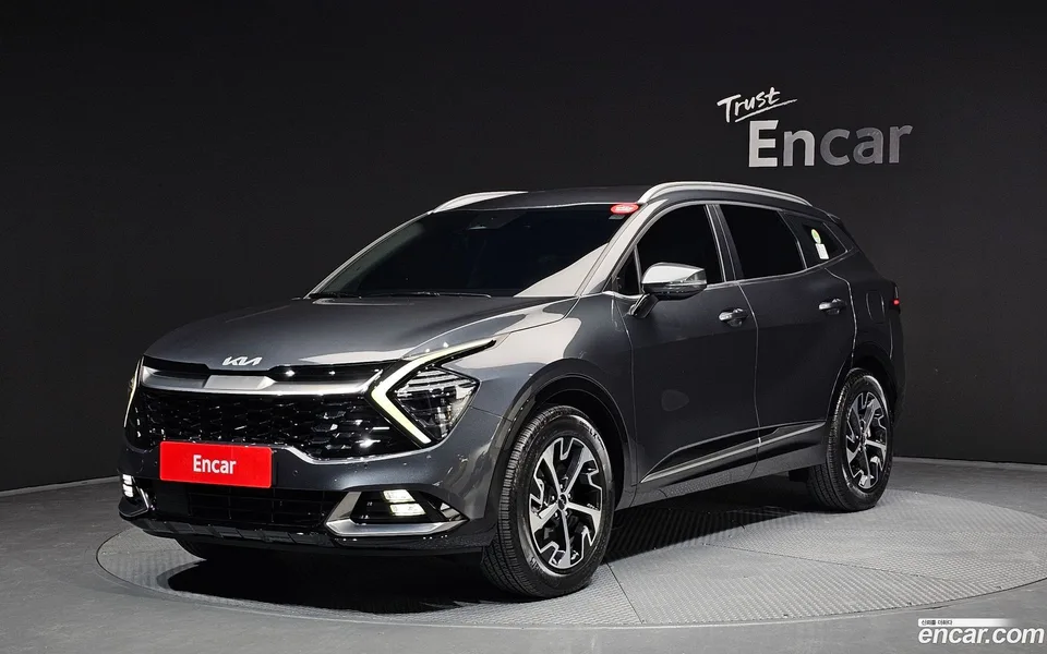 Kia Sportage Hybrid 2WD 2022 — фото 1, купить с доставкой в Москву