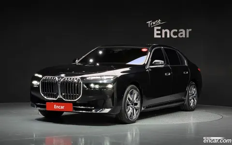 BMW i7 2022 купить в Москве