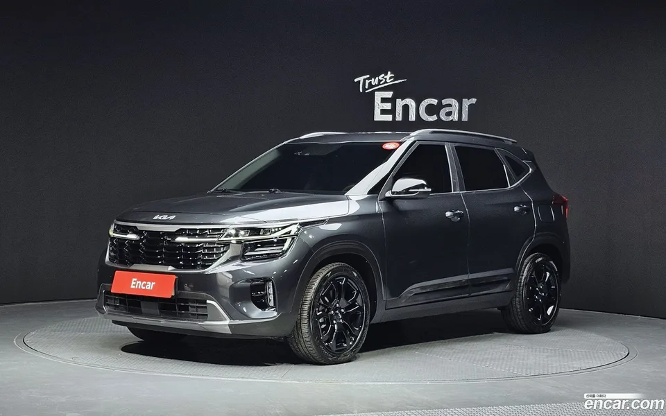 Kia Seltos 1.6 2WD 2022 — фото 1, купить с доставкой в Москву