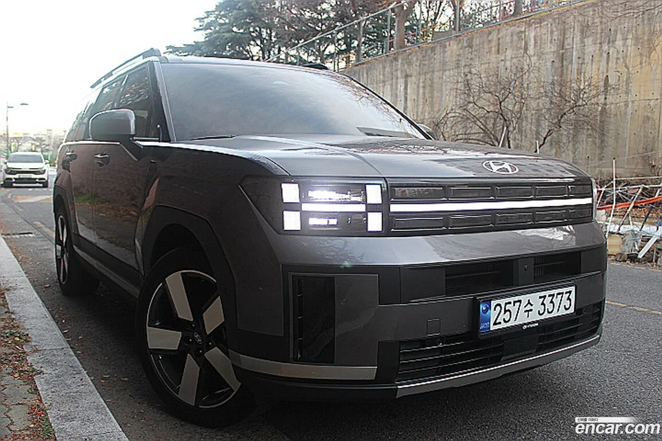 Hyundai SantaFe HEV 1.6 2WD 2024 — фото 1, купить с доставкой в Москву