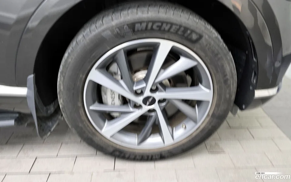 Genesis GV80 2.5T AWD 2023 — миниатюра 2