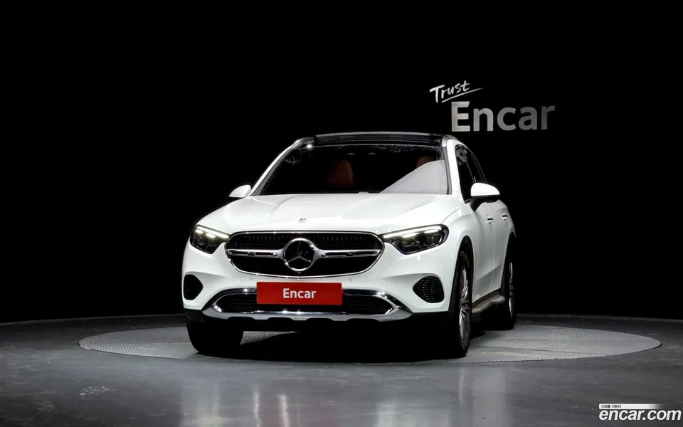 Mercedes-Benz GLC-Class GLC300 4MATIC 2025 — миниатюра 3