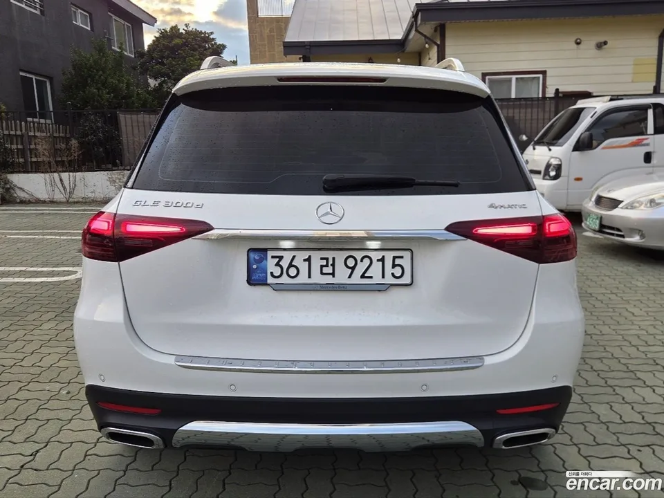Mercedes-Benz GLE-Class GLE300d 4MATIC 2024 — миниатюра 5