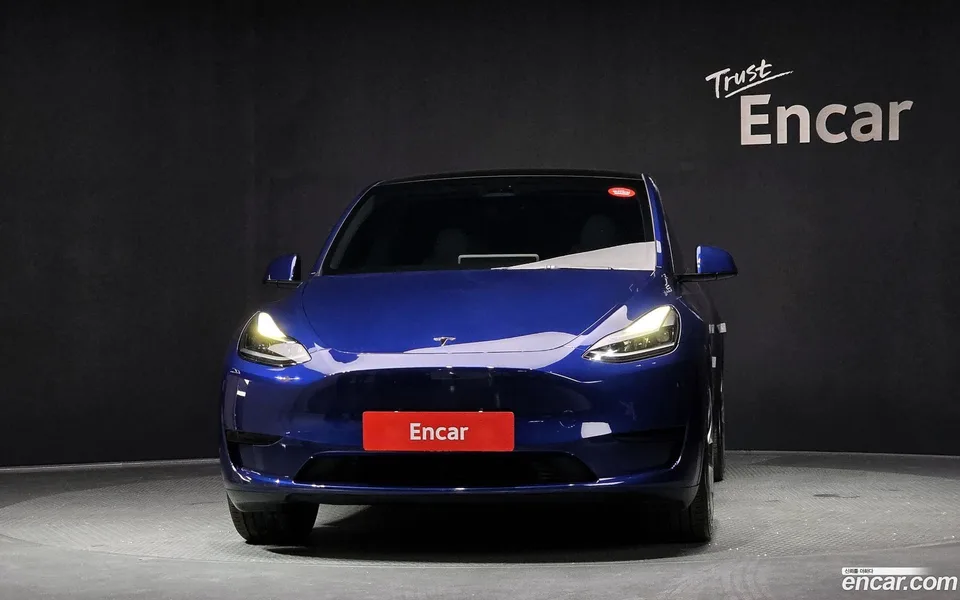 Tesla Model Y RWD 2023 — миниатюра 3