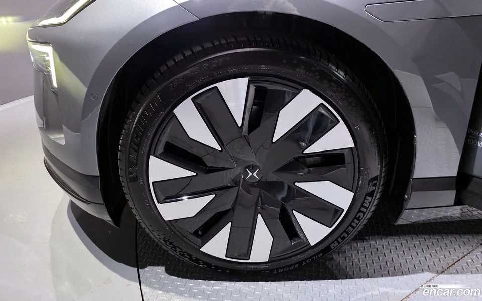 Polestar Polestar 4 2024 — миниатюра 2