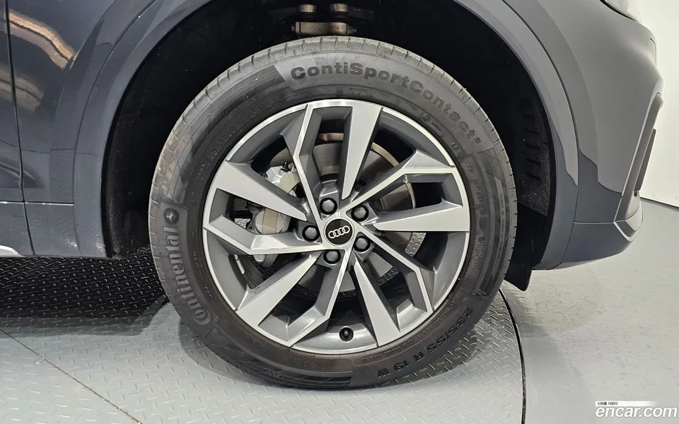 Audi Q5 45 TFSI 2023 — миниатюра 2