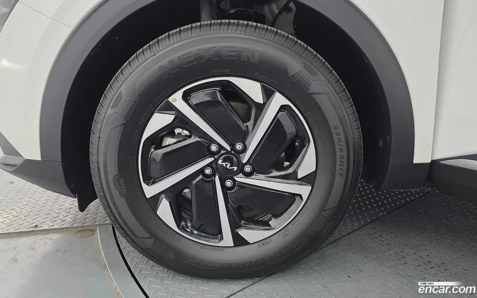 Kia Sportage Hybrid 2WD 2024 — миниатюра 5