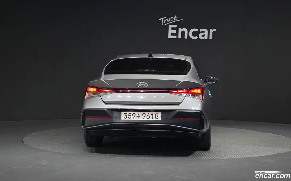 Hyundai Avante CN7 Hybrid 2023 — миниатюра 4