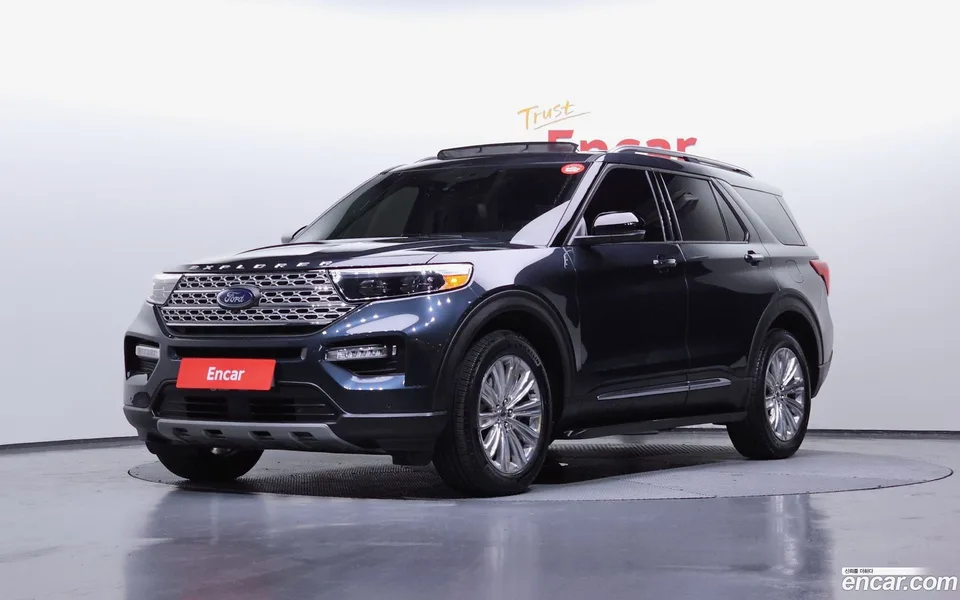Ford Explorer 2.3 4WD 2022 — фото 1, купить с доставкой в Москву